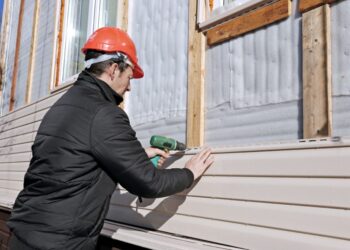 Labor to Install Vinyl Siding: Factors, Steps, Costs, Pros & Cons, Challenges